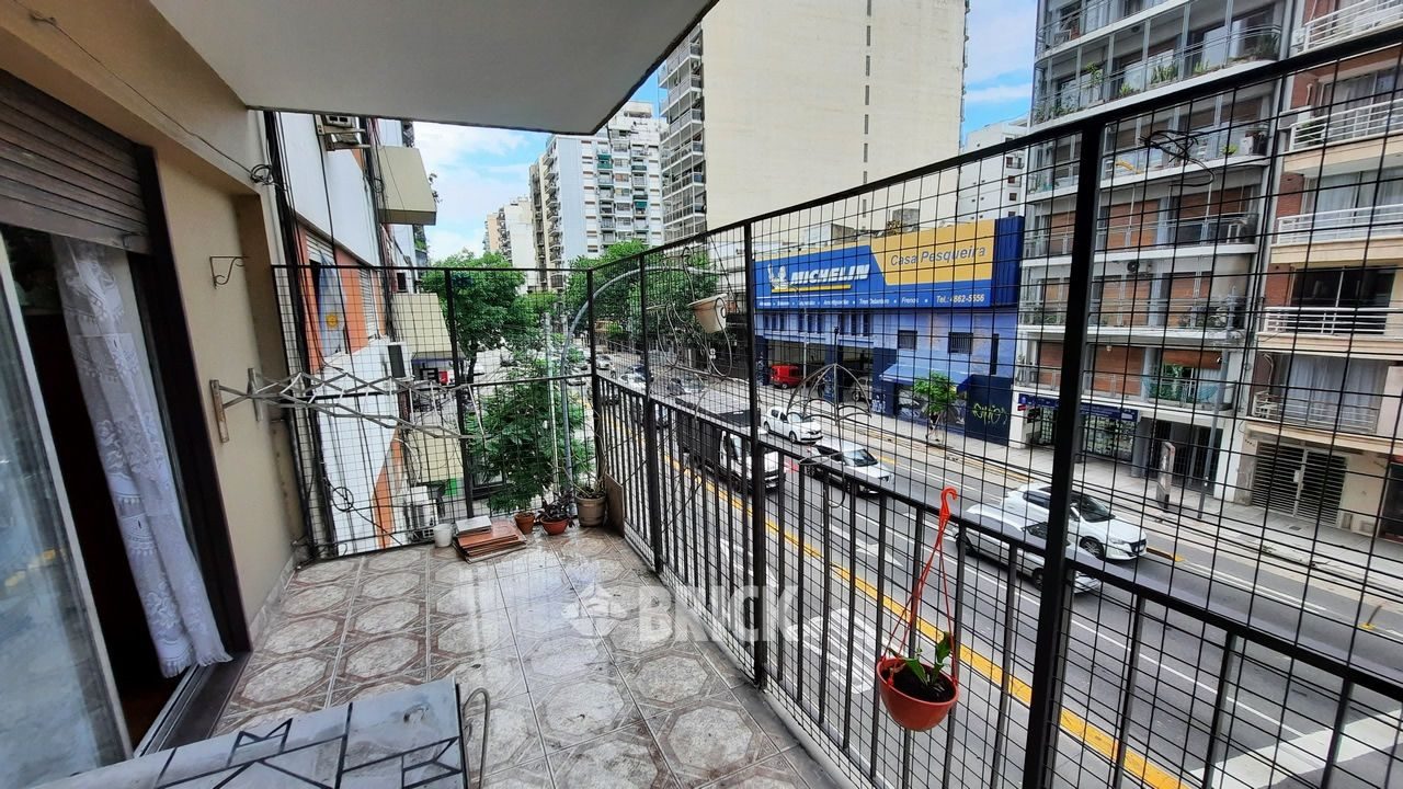 BRAVO, MARIO al 1000 Piso 2 8