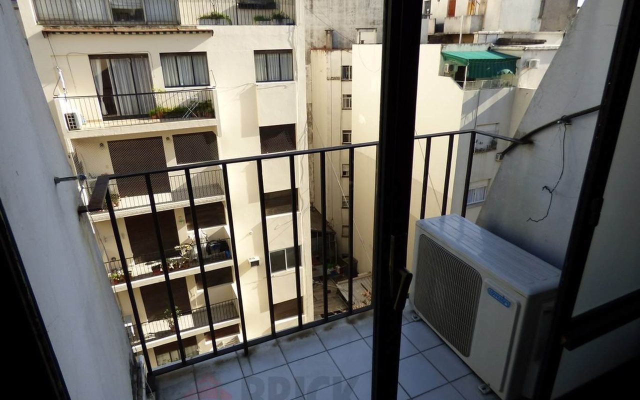 URIBURU, JOSE EVARISTO al 1400 Piso 7 11