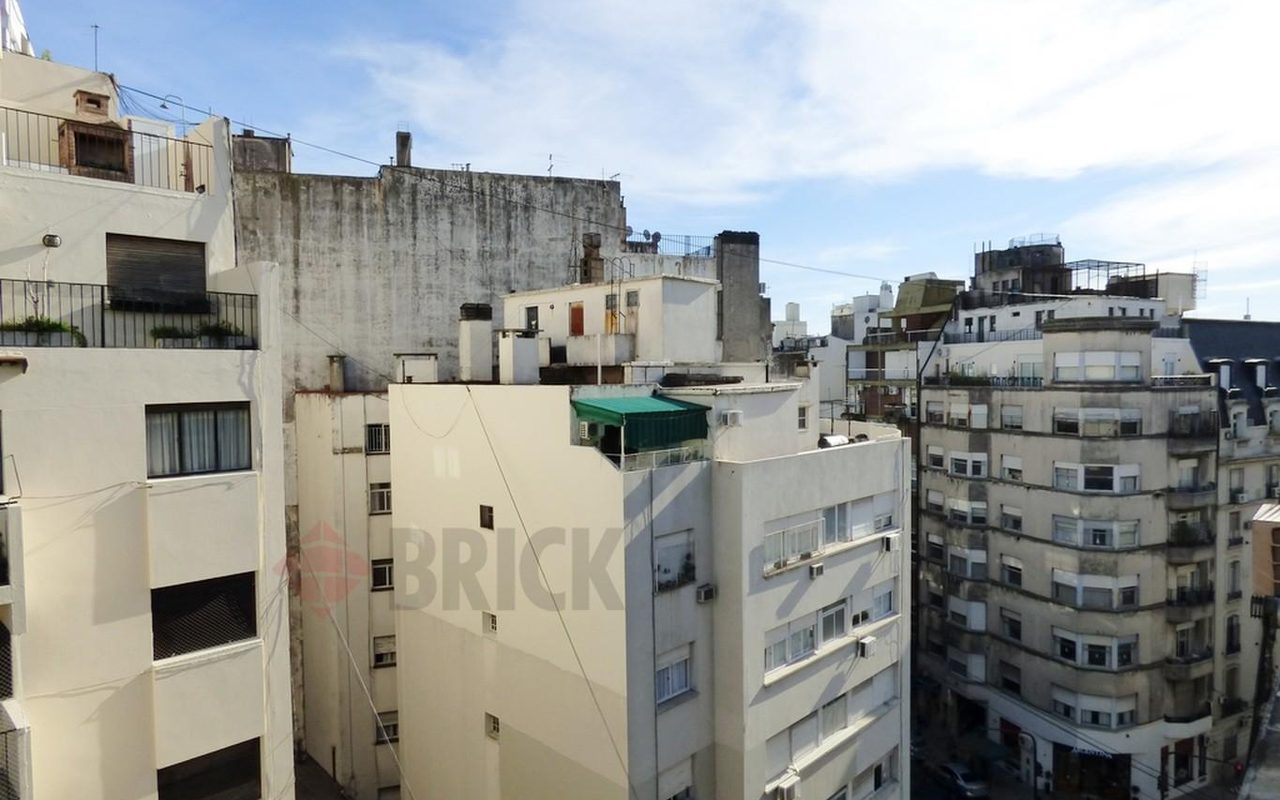 URIBURU, JOSE EVARISTO al 1400 Piso 7 14