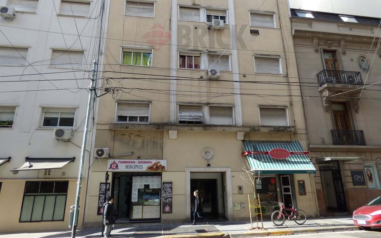 URIBURU, JOSE EVARISTO al 1400 Piso 7 29