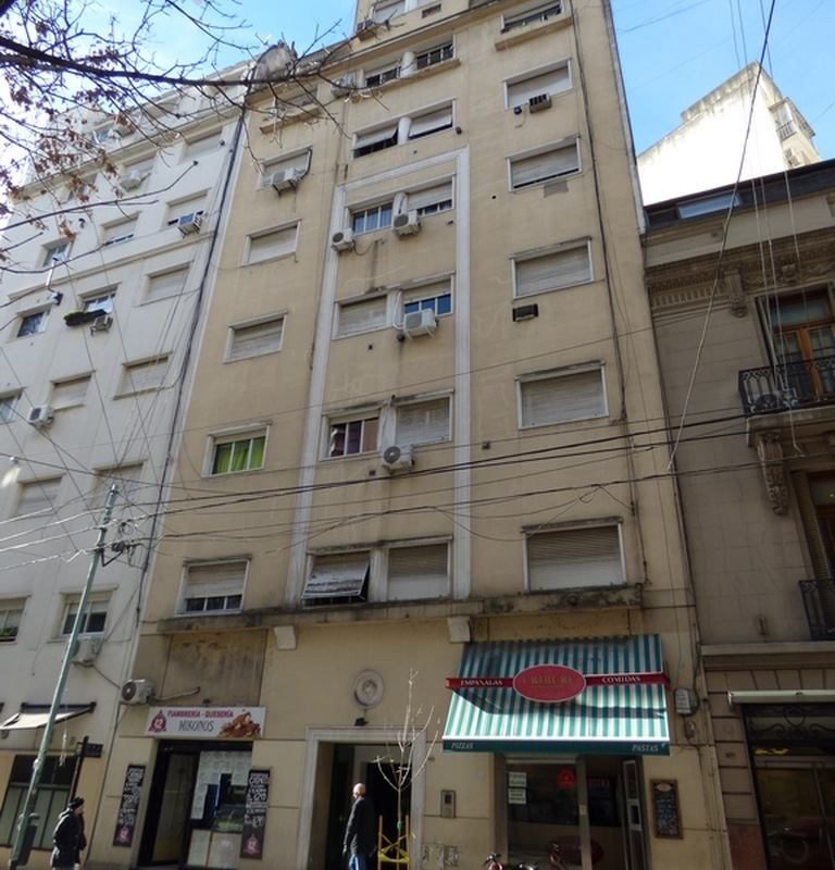 URIBURU, JOSE EVARISTO al 1400 Piso 7 30