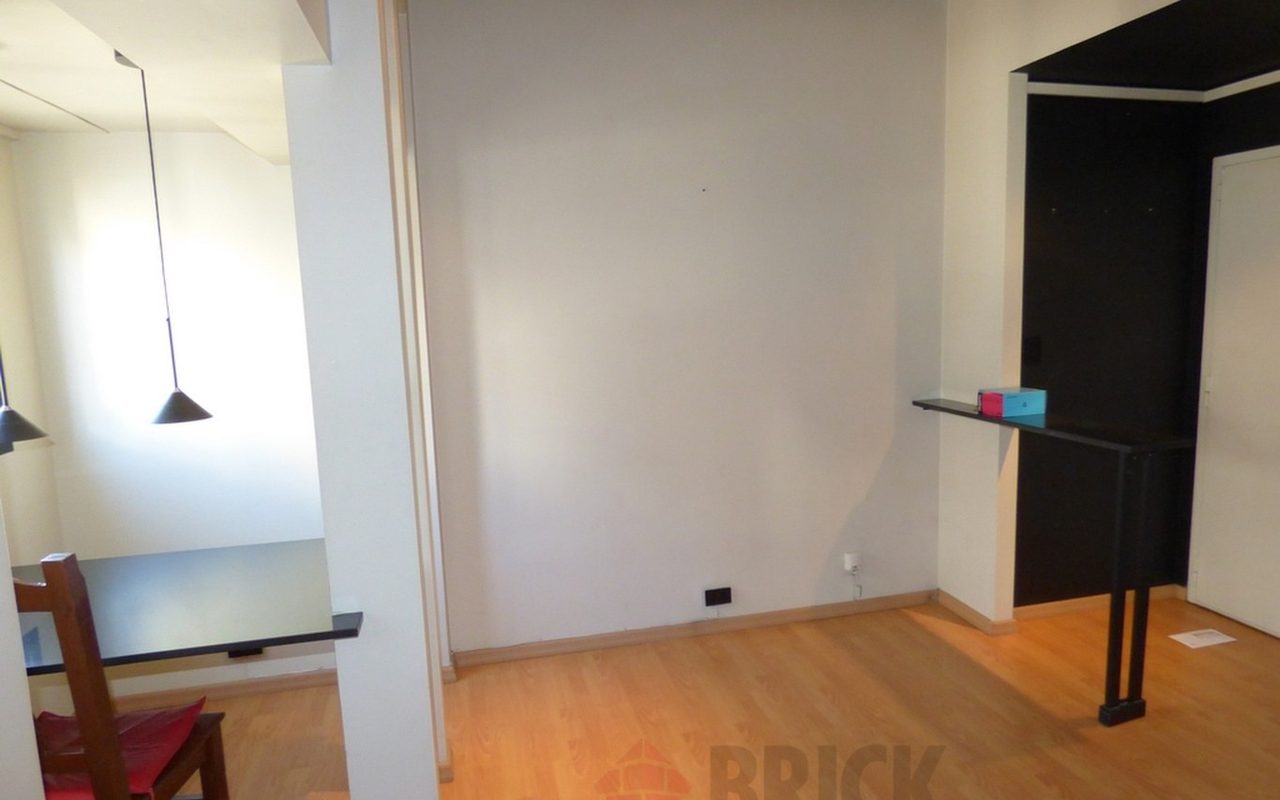 URIBURU, JOSE EVARISTO al 1400 Piso 7 4