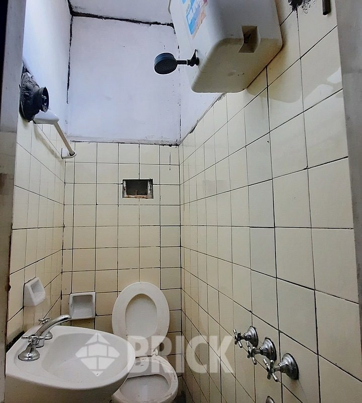 BRASIL, AV. al 1400 Piso 1 17