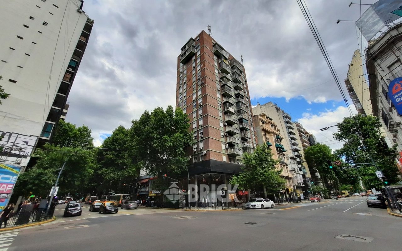 PUEYRREDON, AV. al 1300 Piso 13 30