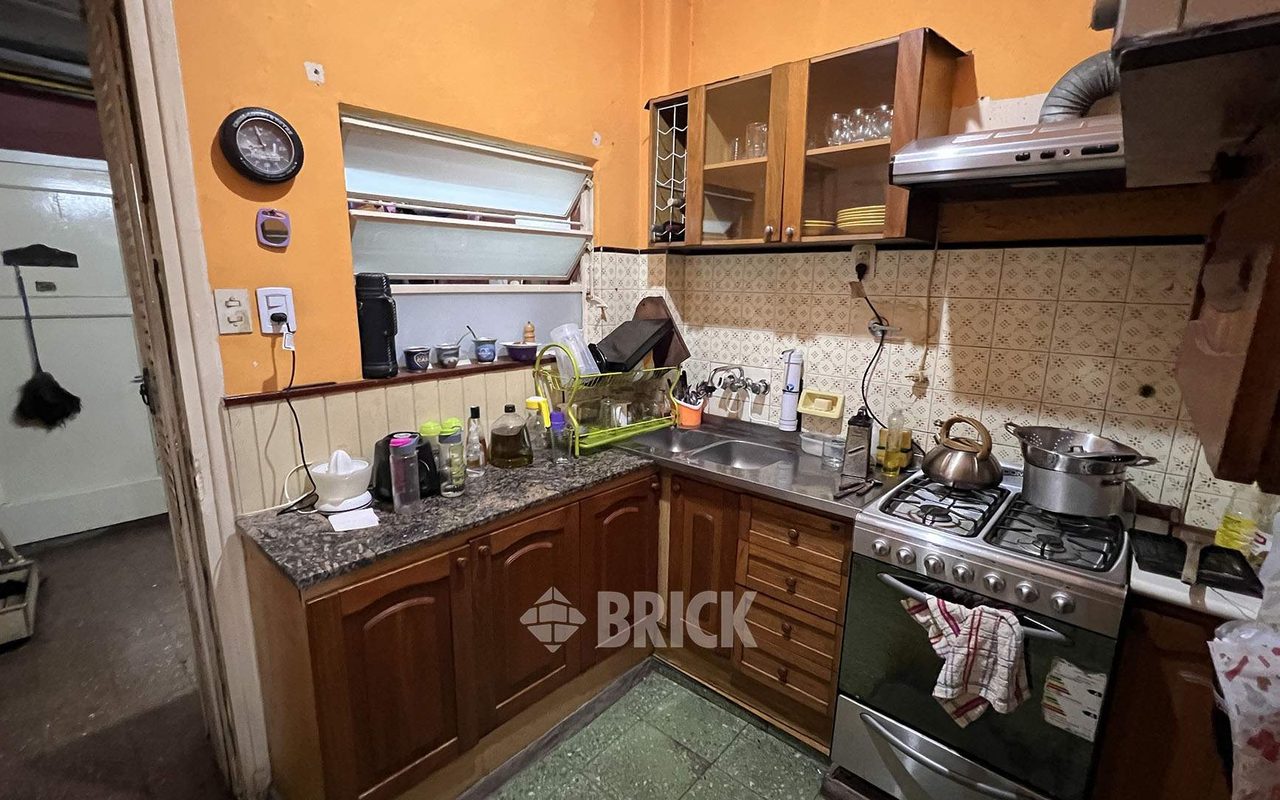 JUSTO, JUAN B., AV. al 3800 Piso PB 8