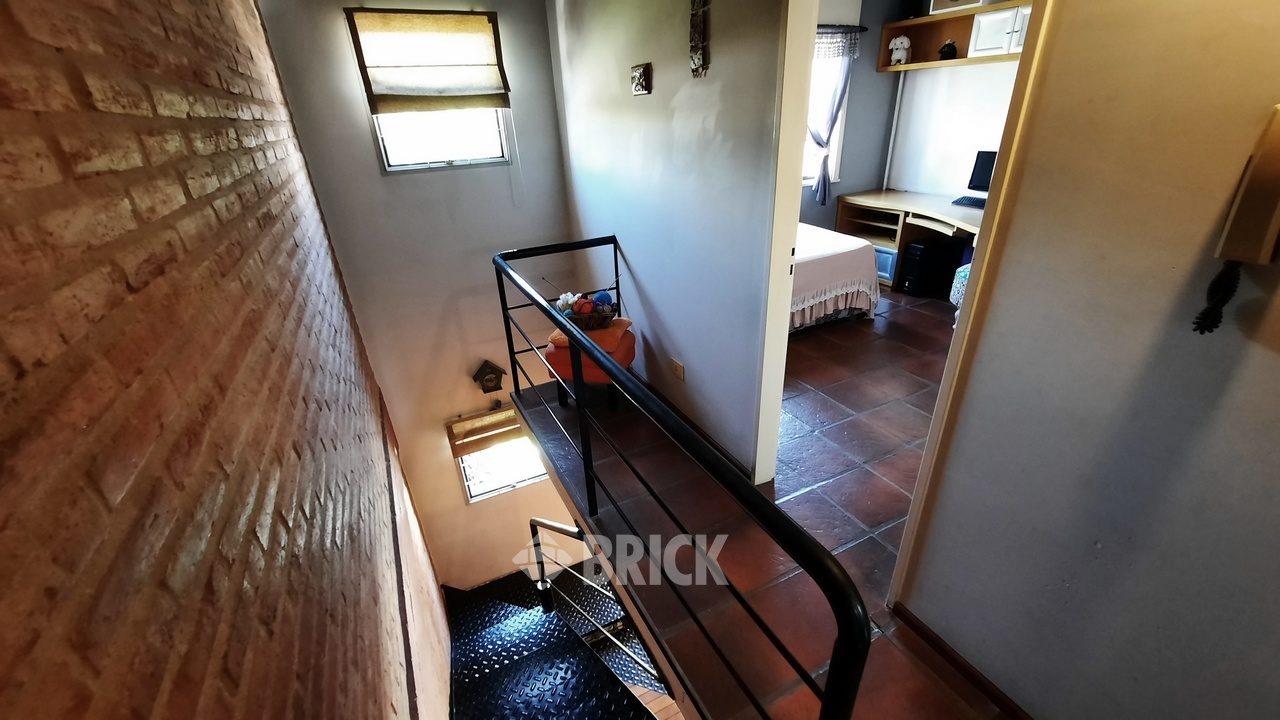 LAVALLEJA al 1000 Piso PB 38