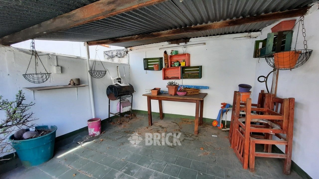 YRIGOYEN, HIPOLITO, AV. al 3500 Piso 1 20