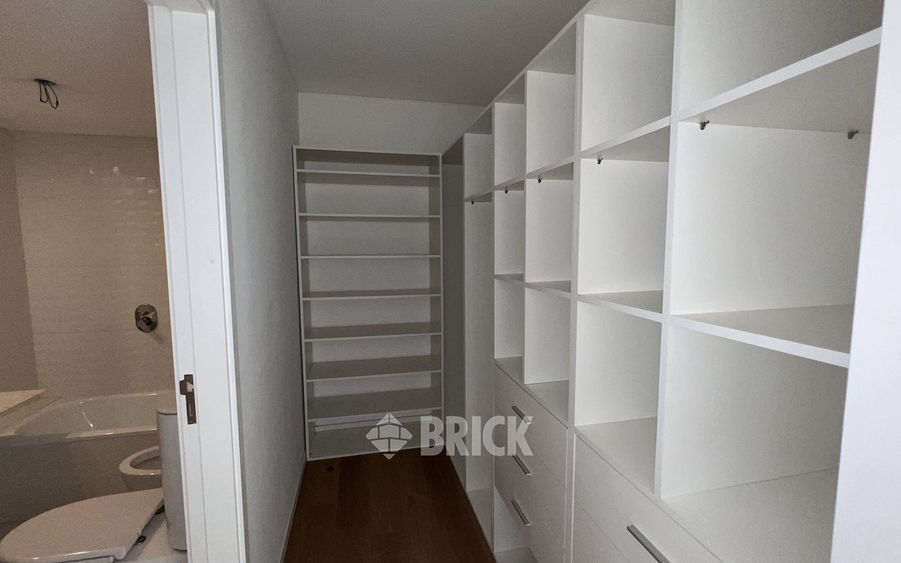 SEGUI, JUAN F. al 3500 Piso 10 24