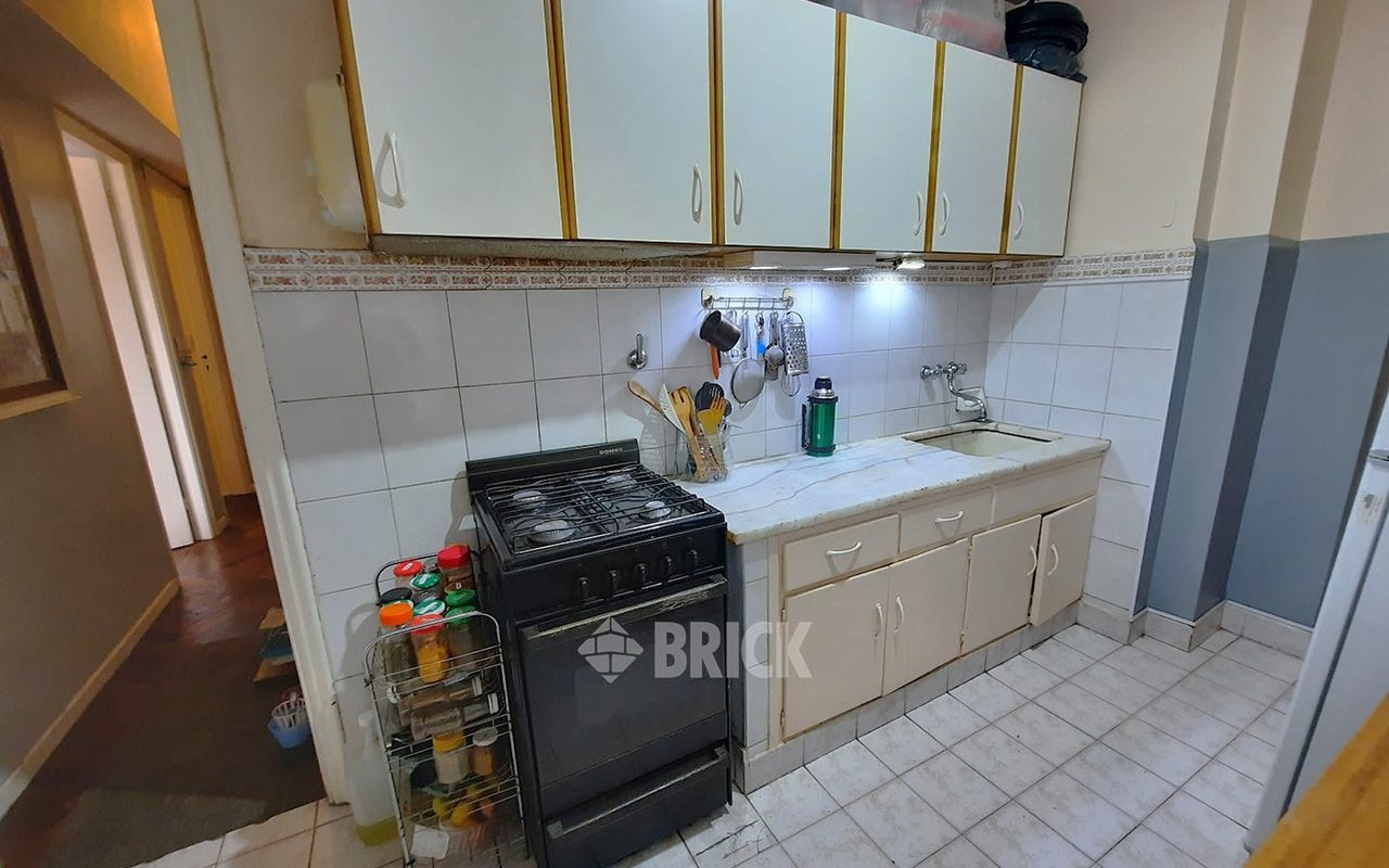 SARMIENTO al 2500 Piso 7 10