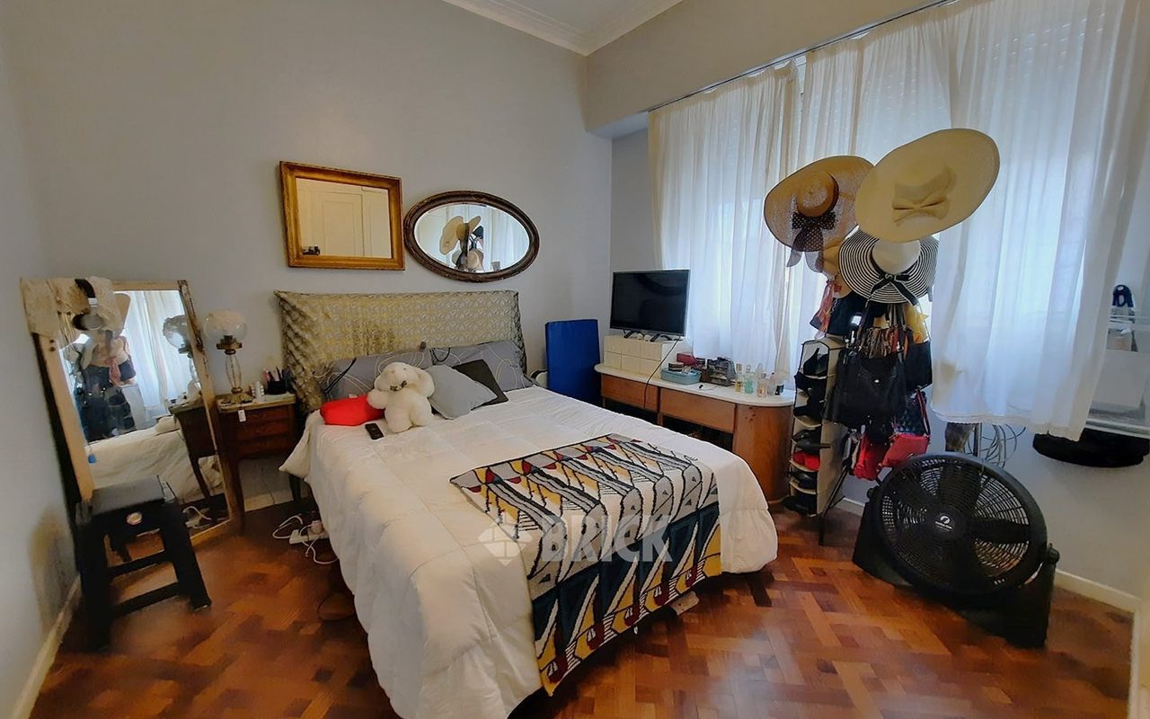 SARMIENTO al 2500 Piso 7 3