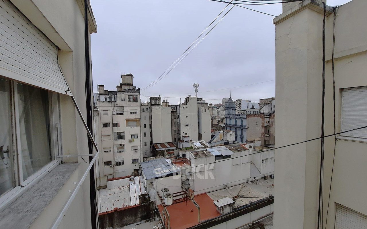 SARMIENTO al 2500 Piso 7 8