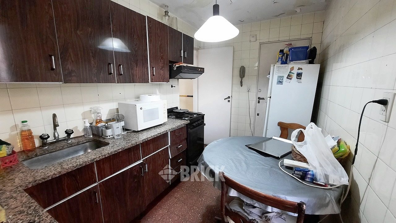 ALVEAR, MARCELO T. DE al 2400 Piso 7 15