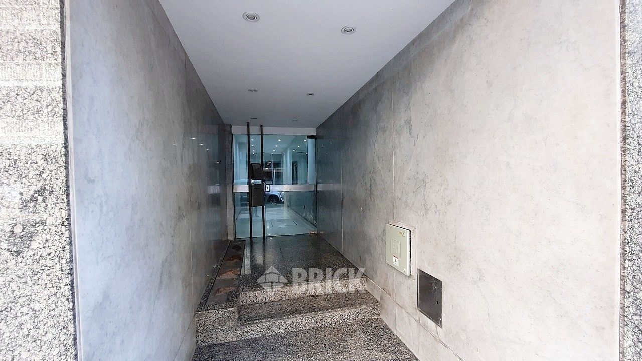 ALVEAR, MARCELO T. DE al 2400 Piso 7 20