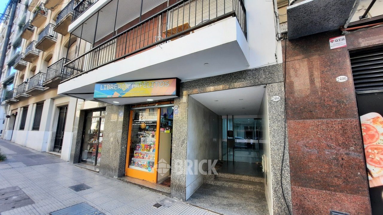 ALVEAR, MARCELO T. DE al 2400 Piso 7 21