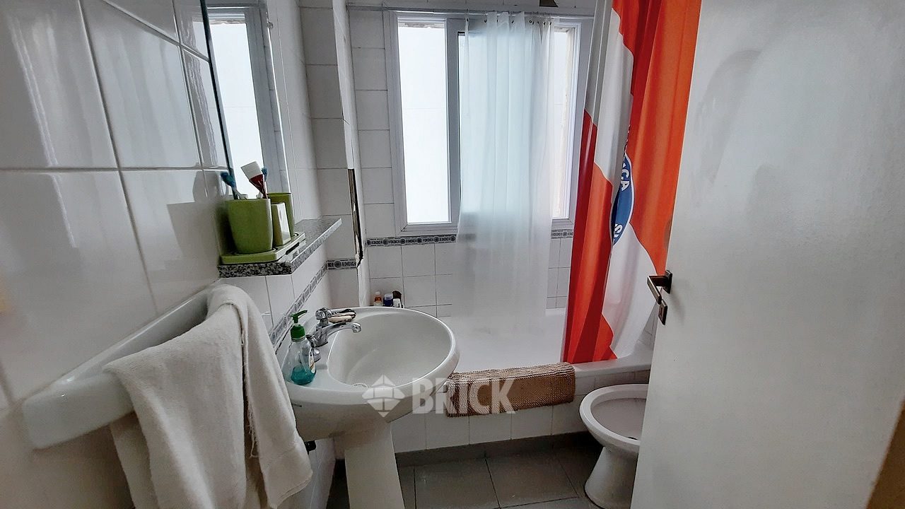 ALVEAR, MARCELO T. DE al 2400 Piso 7 9