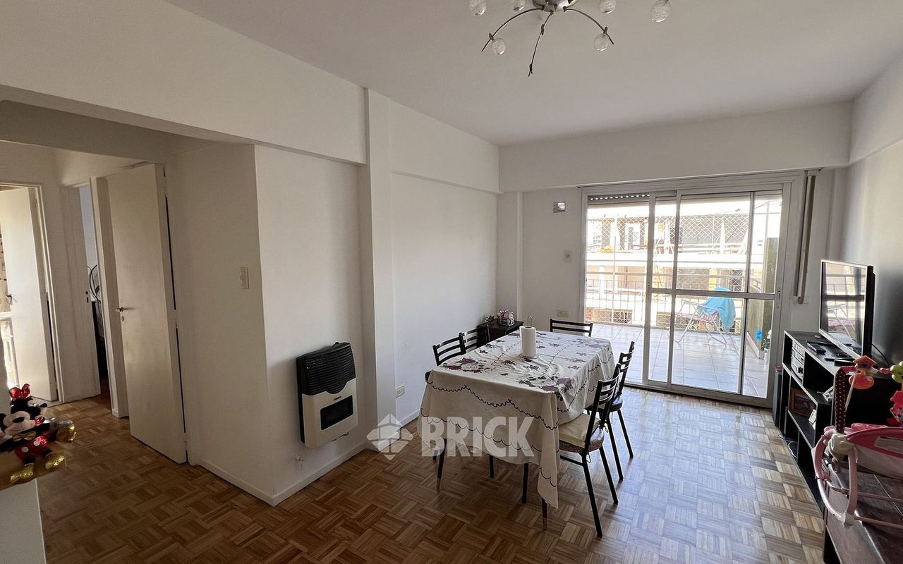 YRIGOYEN, HIPOLITO, AV. al 3600 Piso 9 1