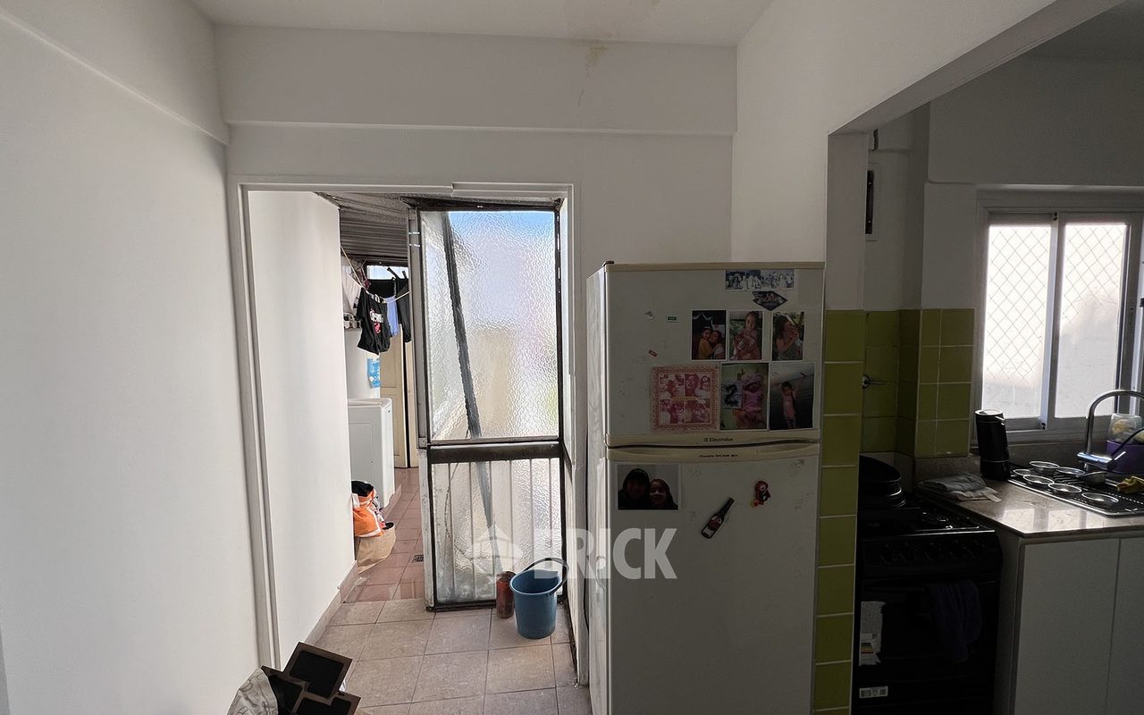 YRIGOYEN, HIPOLITO, AV. al 3600 Piso 9 11