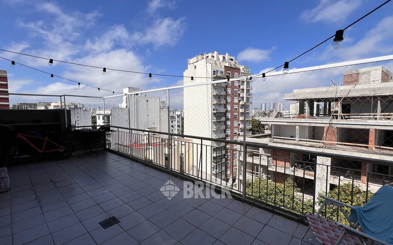 YRIGOYEN, HIPOLITO, AV. al 3600 Piso 9 4