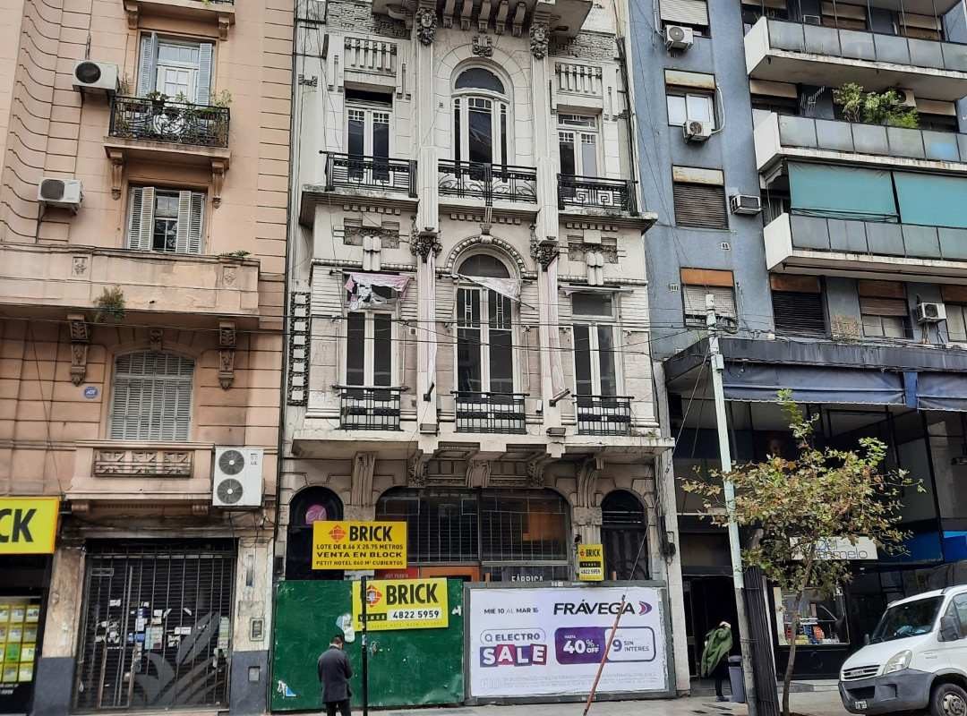 PUEYRREDON, AV. al 1300 1