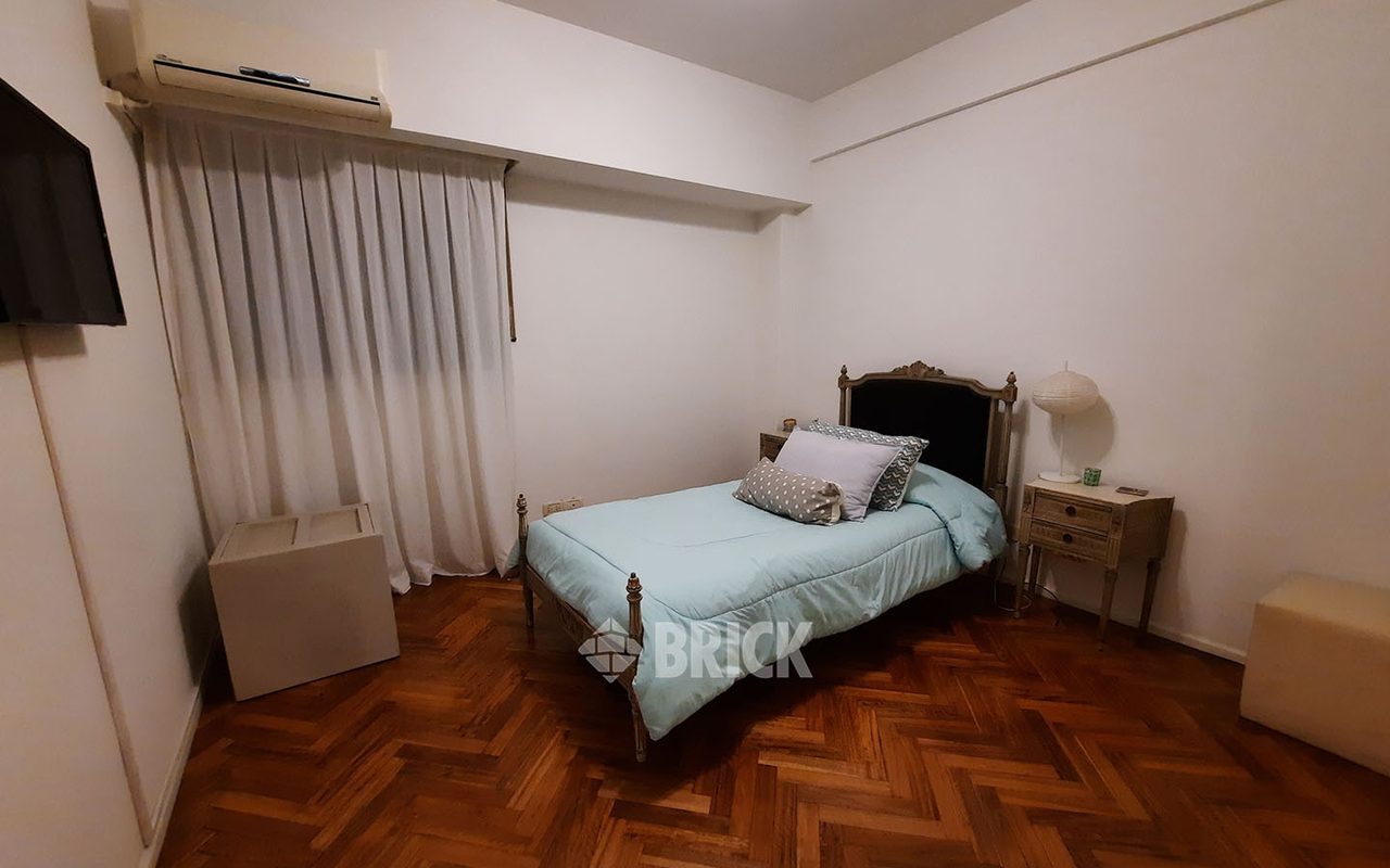 URIBURU, JOSE EVARISTO al 1000 Piso 2 12