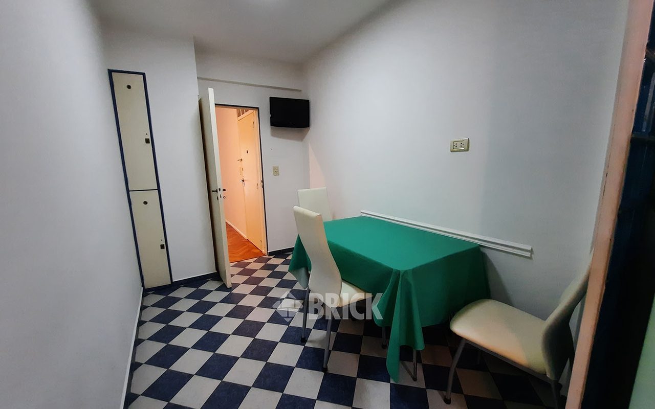 URIBURU, JOSE EVARISTO al 1000 Piso 2 17