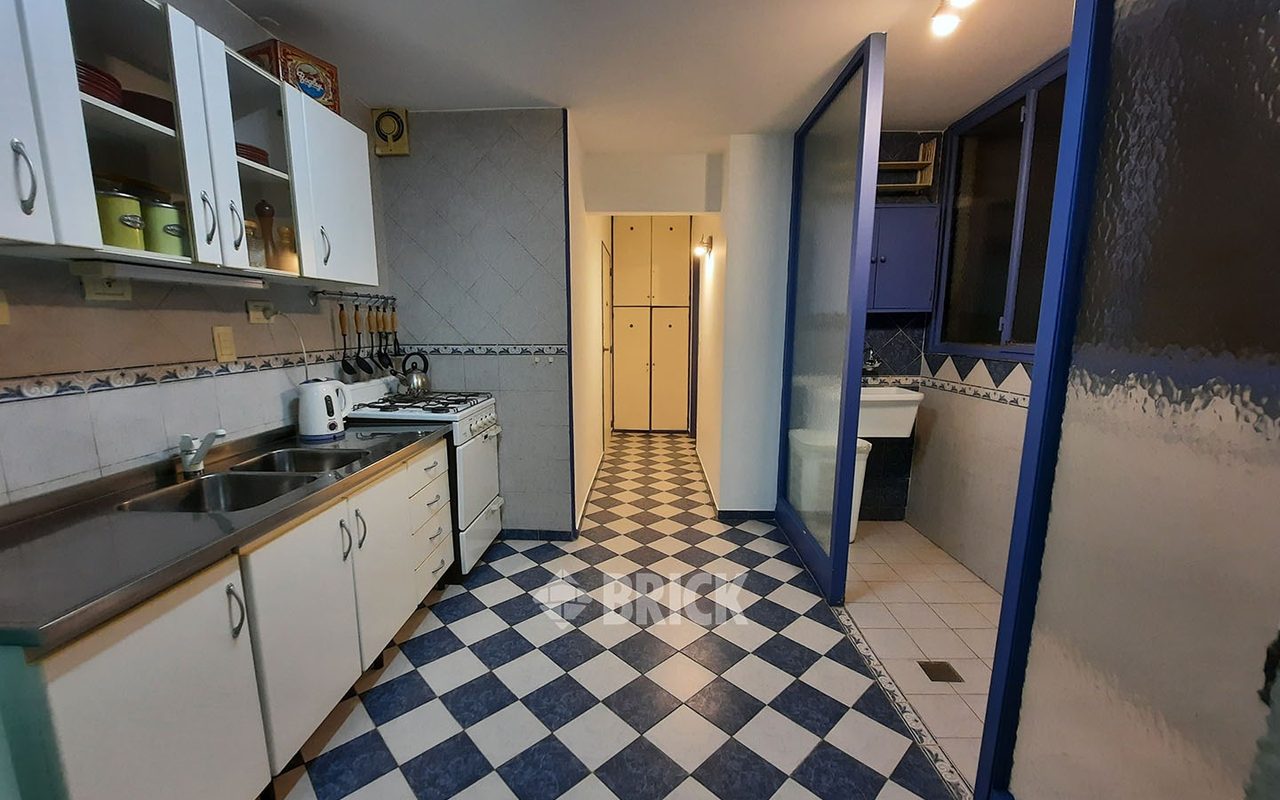 URIBURU, JOSE EVARISTO al 1000 Piso 2 18