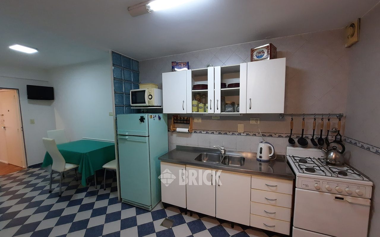 URIBURU, JOSE EVARISTO al 1000 Piso 2 19