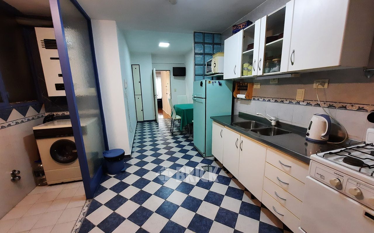 URIBURU, JOSE EVARISTO al 1000 Piso 2 20