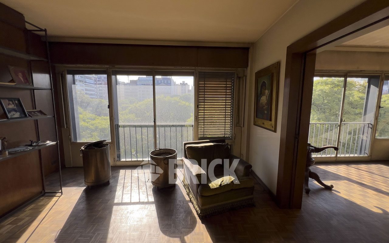 PARAGUAY al 1100 Piso 7 3