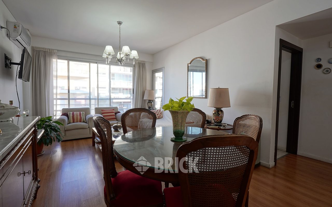 AVELLANEDA, AV. al 1700 Piso 8 1