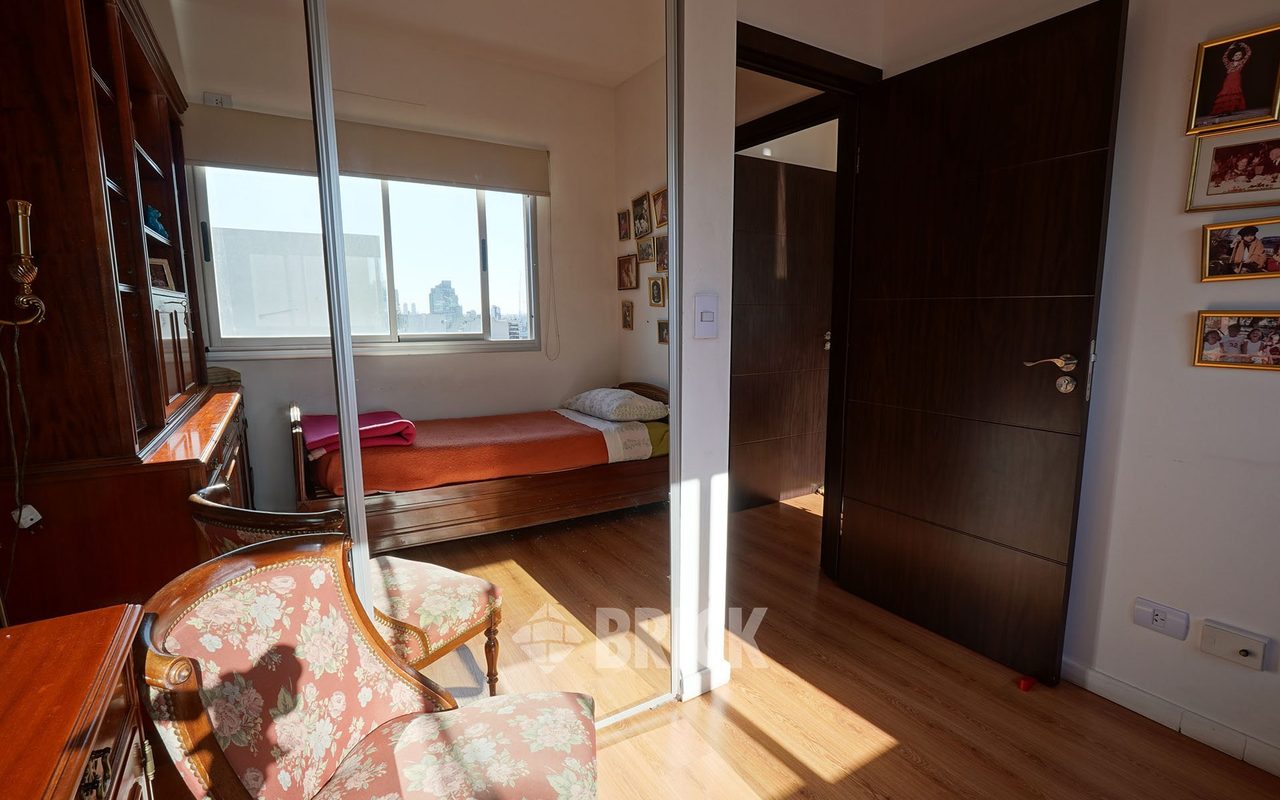 AVELLANEDA, AV. al 1700 Piso 8 11