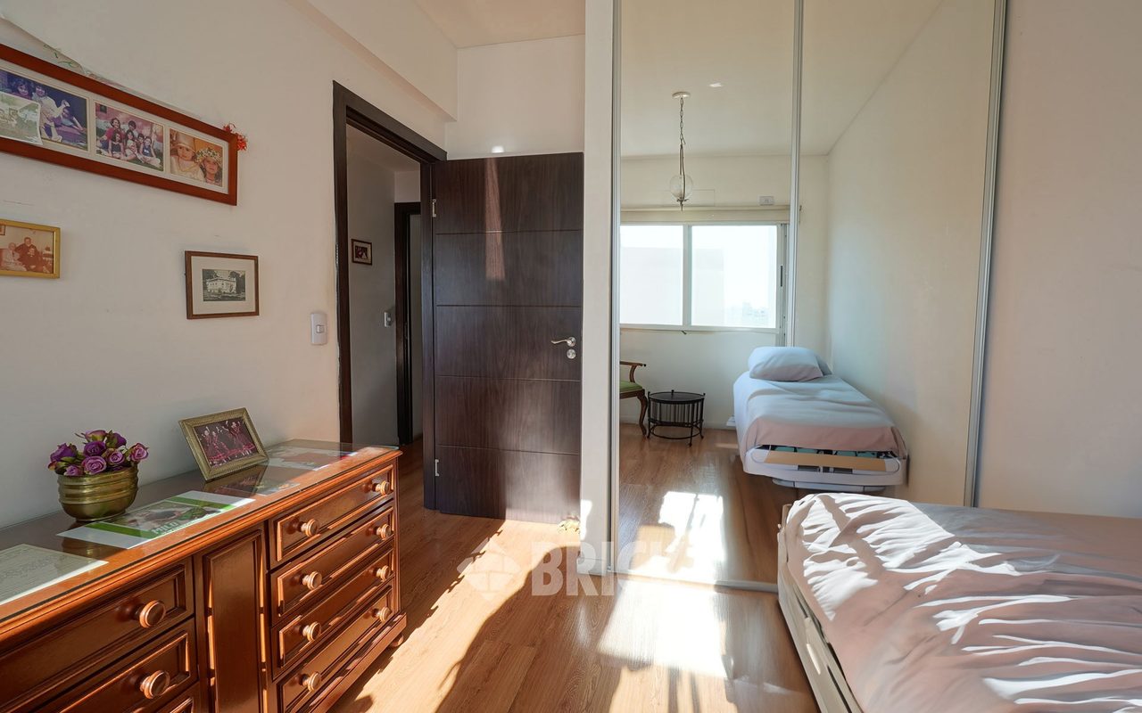 AVELLANEDA, AV. al 1700 Piso 8 13