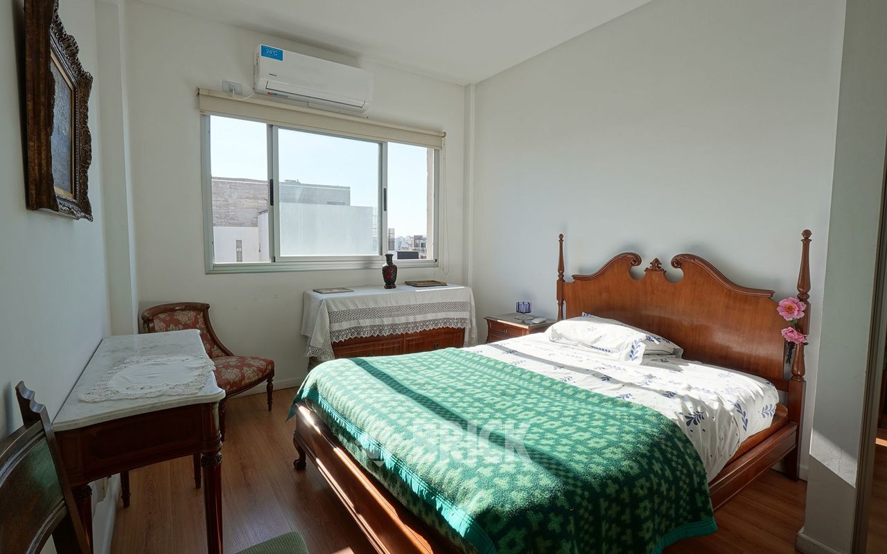 AVELLANEDA, AV. al 1700 Piso 8 17