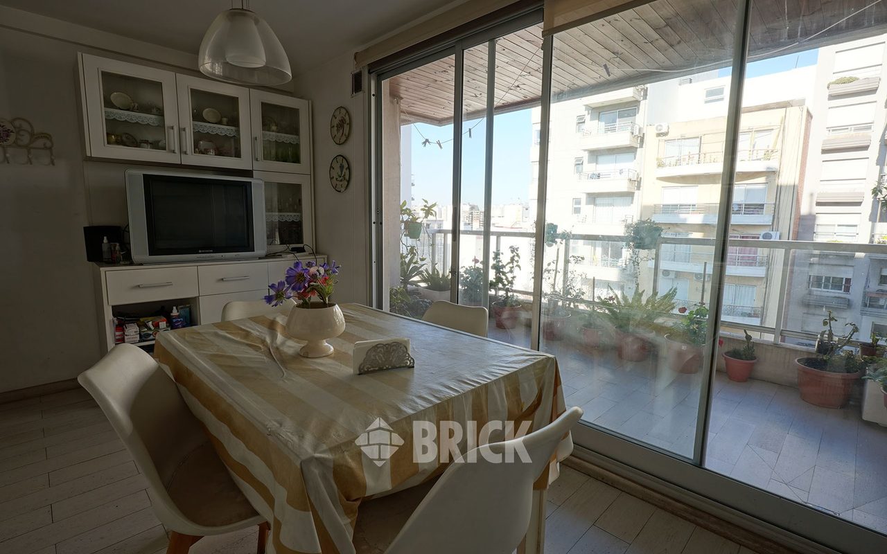 AVELLANEDA, AV. al 1700 Piso 8 23