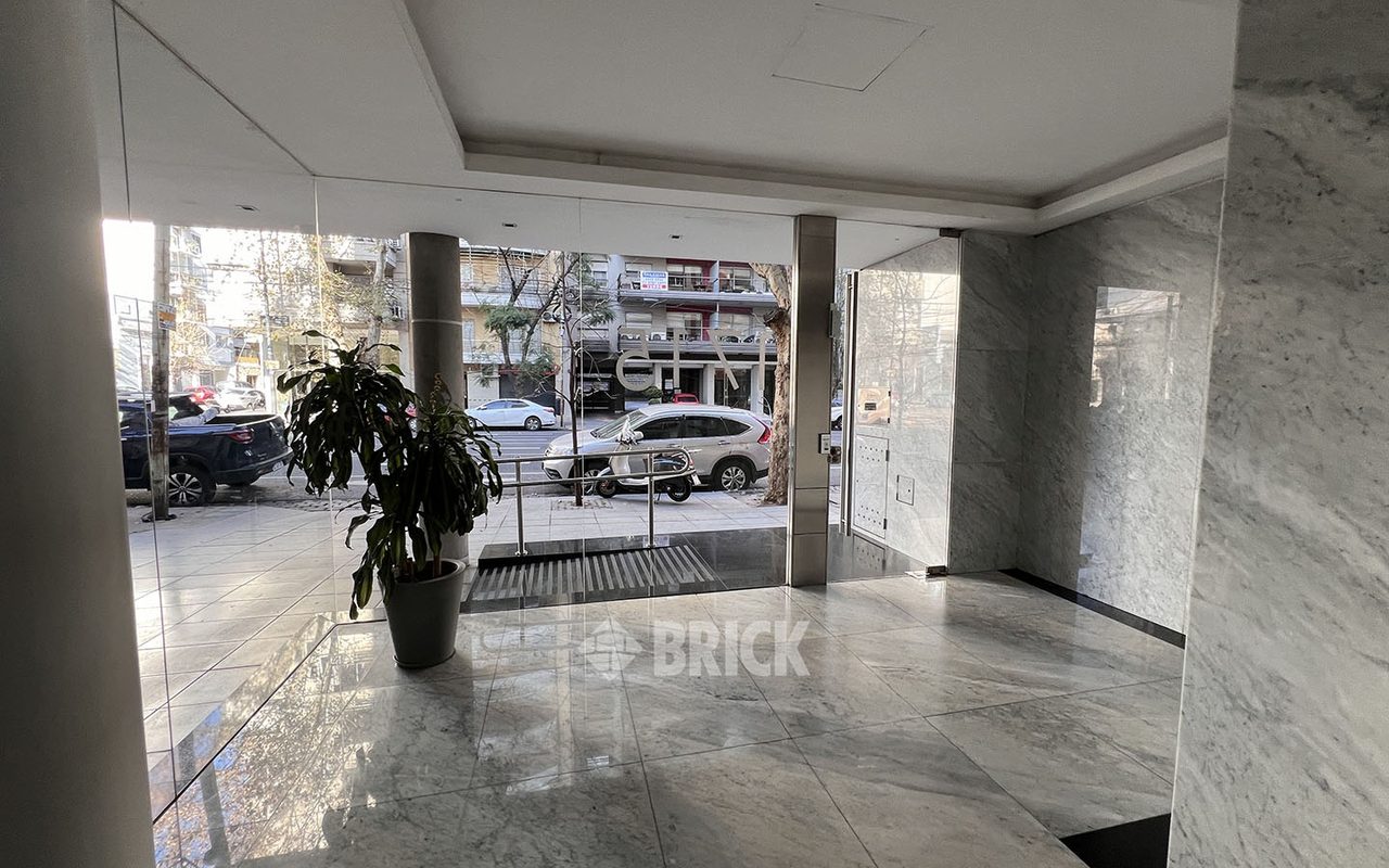 AVELLANEDA, AV. al 1700 Piso 8 27