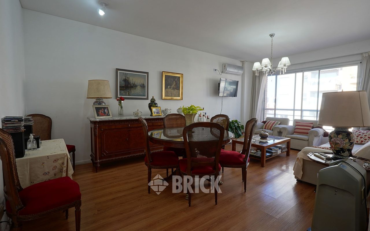 AVELLANEDA, AV. al 1700 Piso 8 3