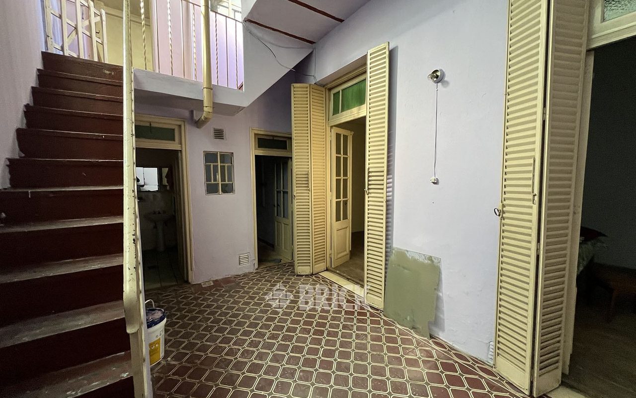 DE LA CRUZ, SOR JUANA INES al 1500 Piso PB 3