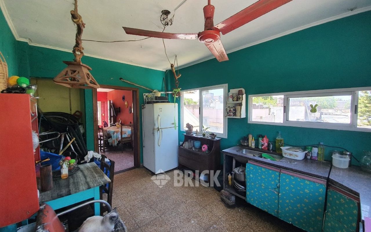 FERNANDEZ MORENO al 3700 Piso 1° 14