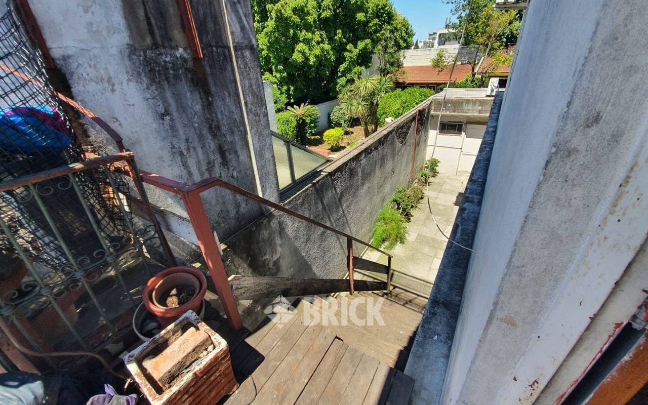 FERNANDEZ MORENO al 3700 Piso 1° 21