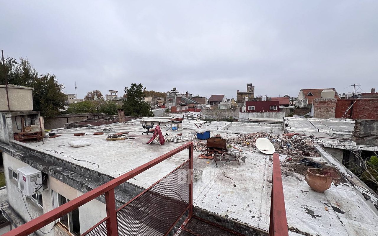 FERNANDEZ MORENO al 3700 Piso 1° 23