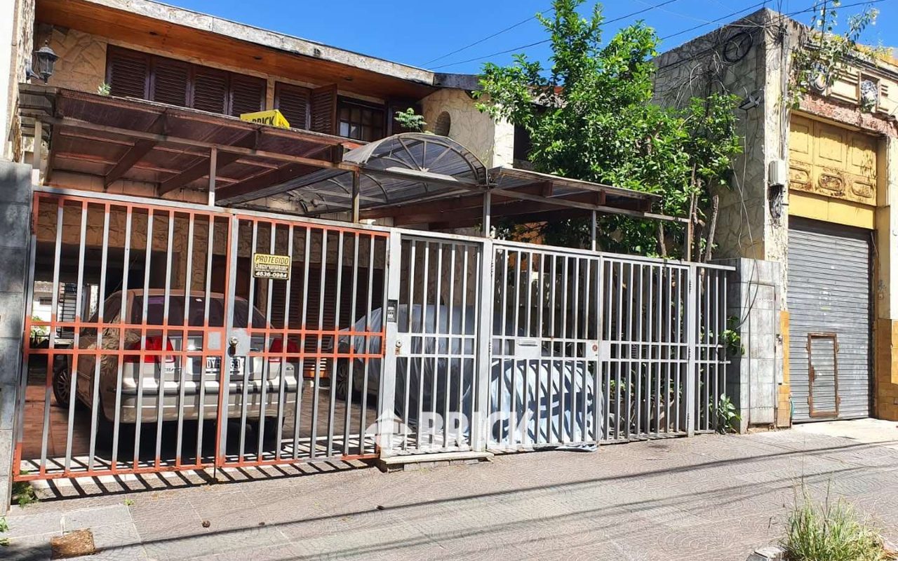 FERNANDEZ MORENO al 3700 Piso 1° 25