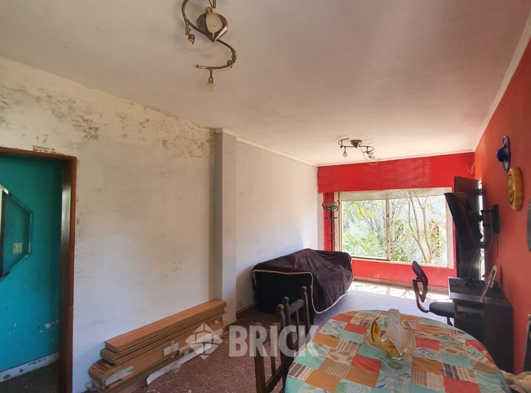 FERNANDEZ MORENO al 3700 Piso 1° 4