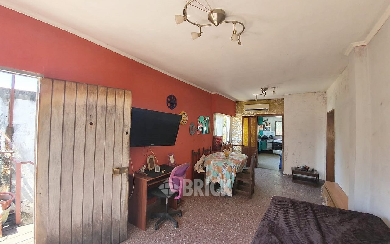 FERNANDEZ MORENO al 3700 Piso 1° 5