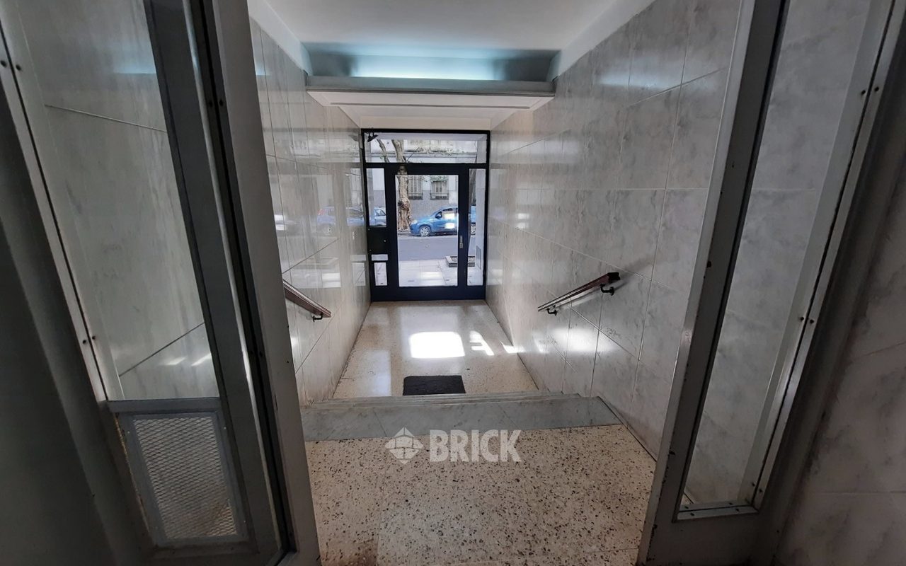 SARMIENTO al 2000 Piso 5 23