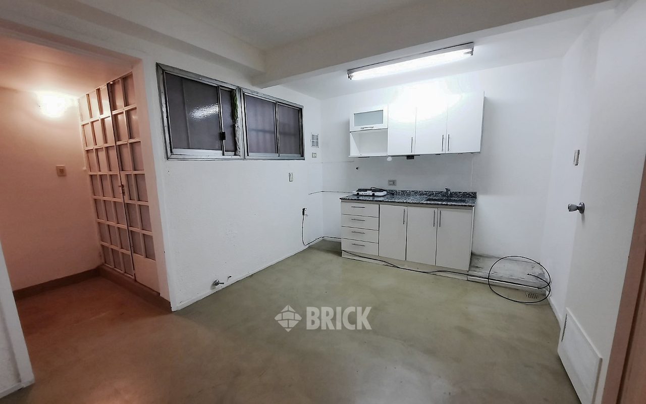 ALVEAR, MARCELO T. DE al 900 Piso 1 14