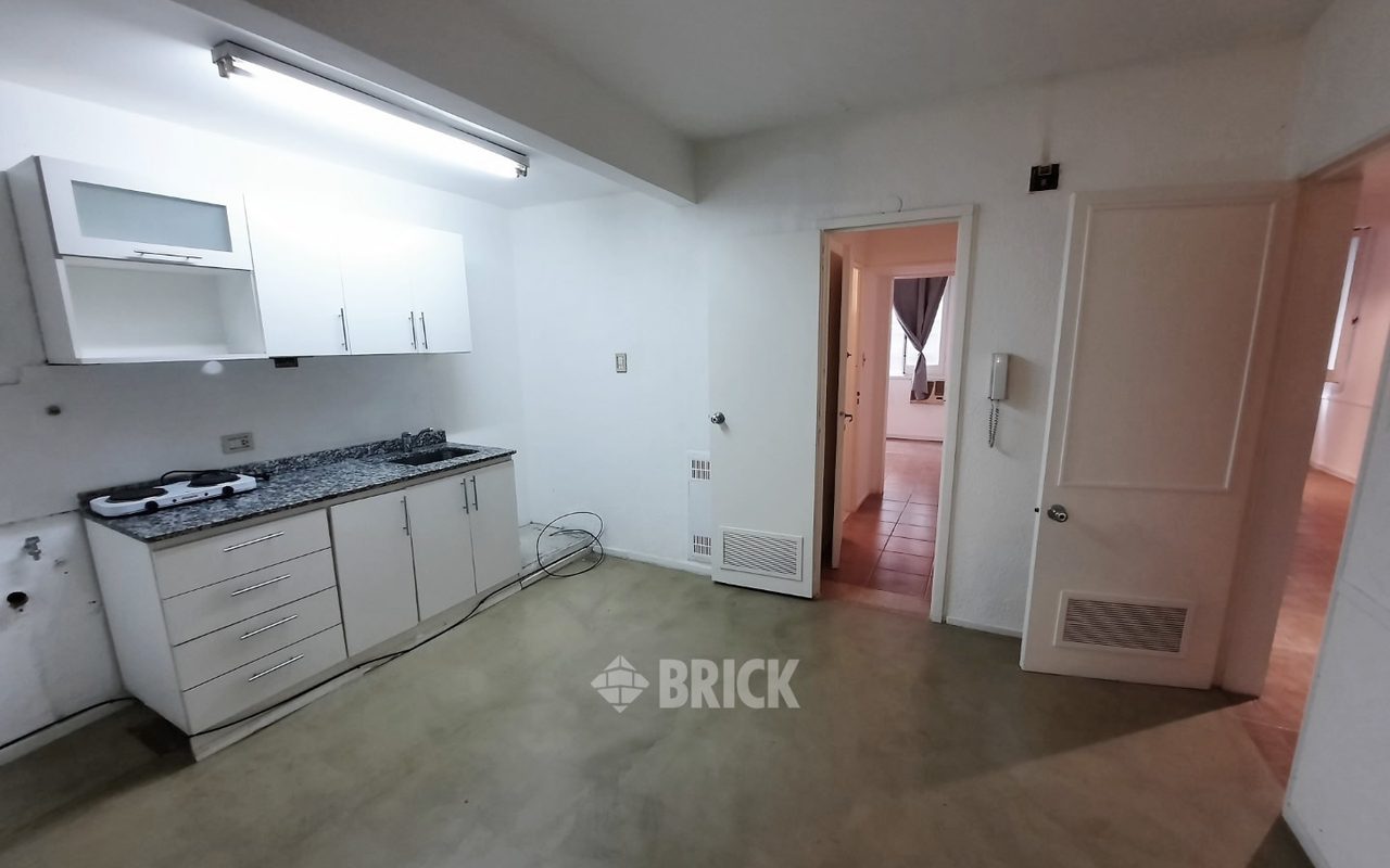 ALVEAR, MARCELO T. DE al 900 Piso 1 17