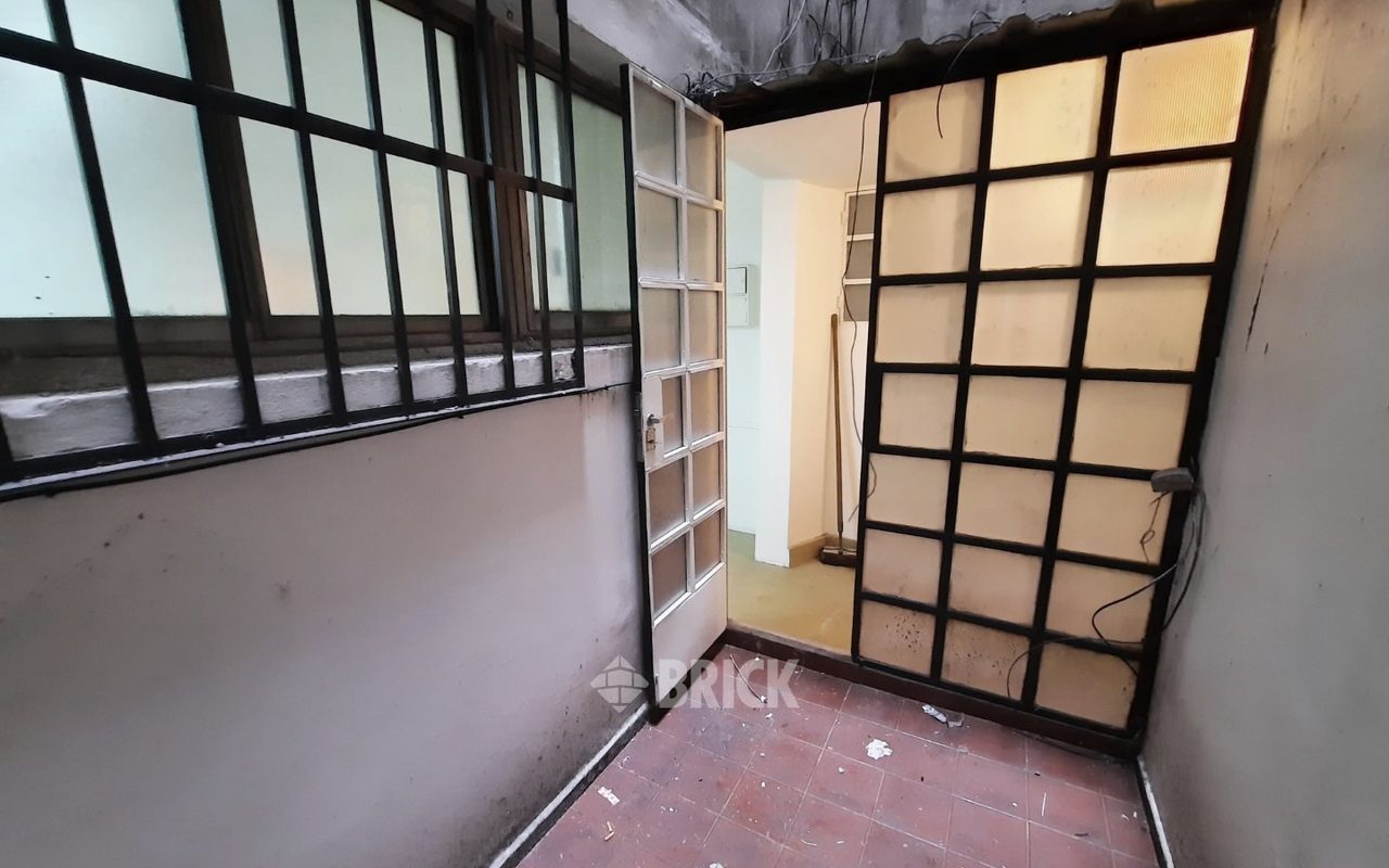 ALVEAR, MARCELO T. DE al 900 Piso 1 20