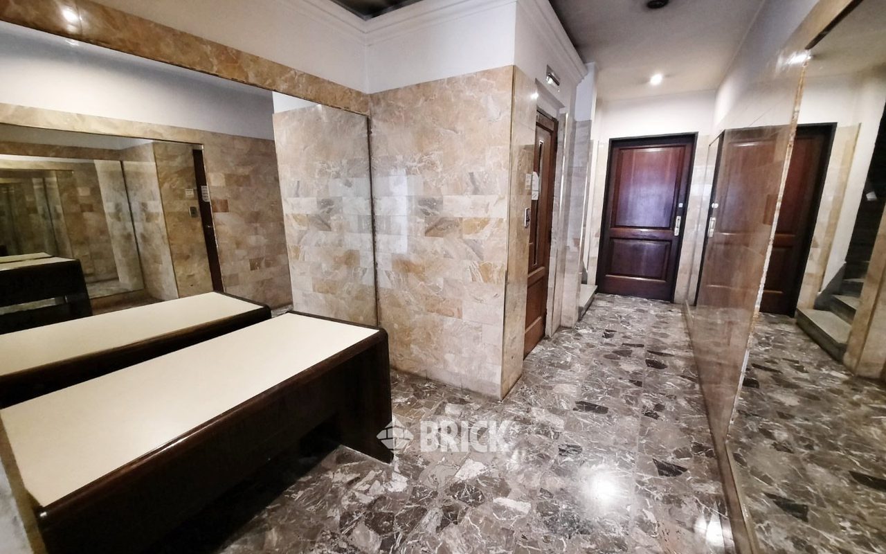 ALVEAR, MARCELO T. DE al 900 Piso 1 22