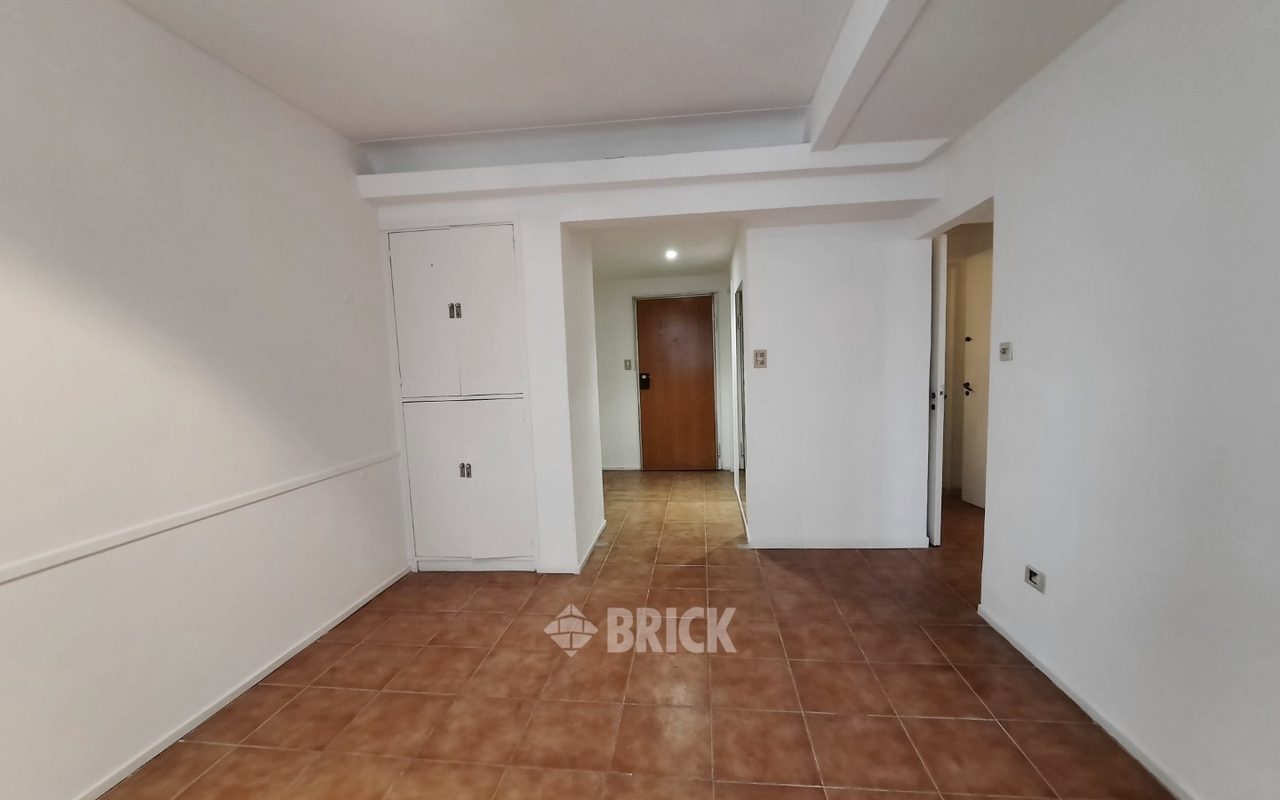 ALVEAR, MARCELO T. DE al 900 Piso 1 4