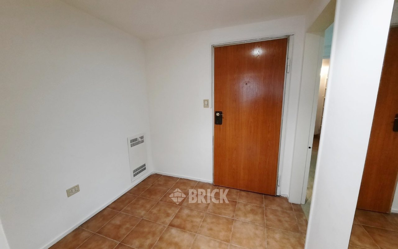 ALVEAR, MARCELO T. DE al 900 Piso 1 5